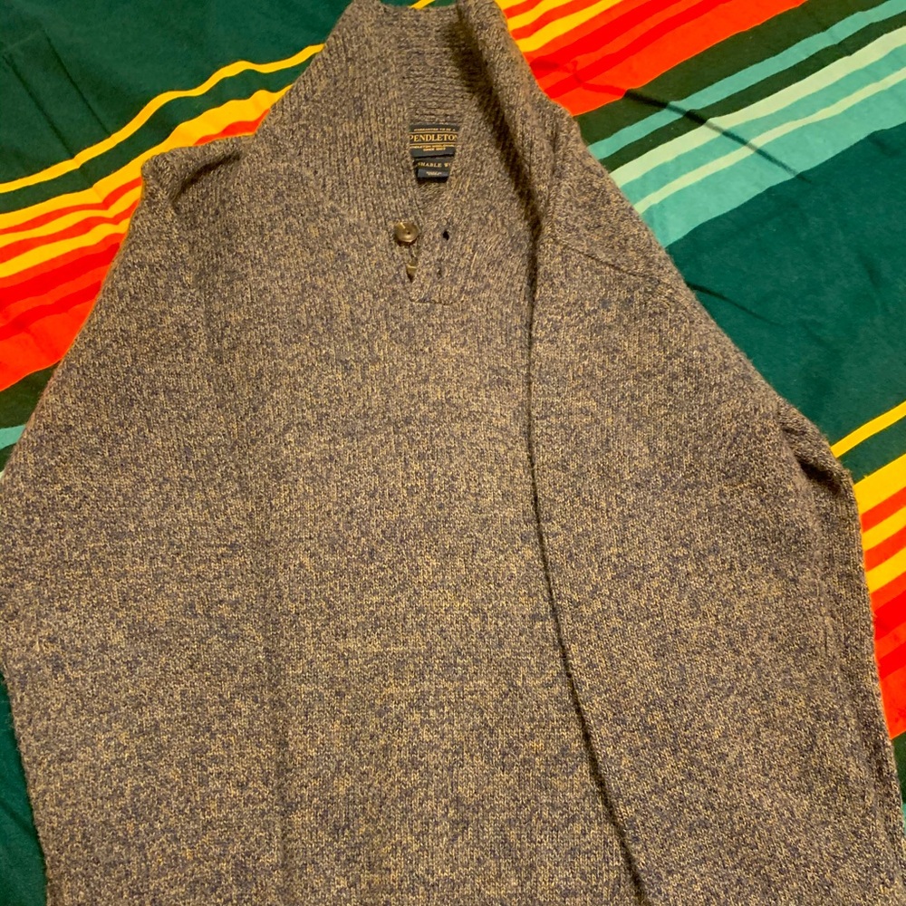 Cozy Pendleton sweater men’s medium